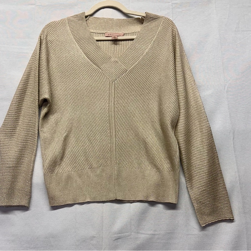 Philosophy Guilded tan V-Neck‎ Sweater size small